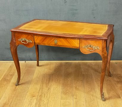 PETIT BUREAU PLAT de Style Louis XV Moderne...