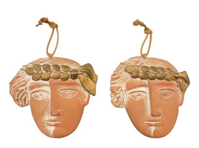 A. DOYKA (XXème Siècle)

Visages couronnés

PAIRE...