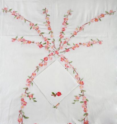 RECTANGULAR NAPPE AND ITS 8 TOWELS in embroidered...