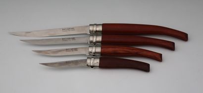 OPINEL - 4 COUTEAUX DE CUISINE de taille...