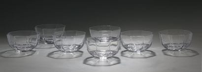 CRISTAL DE SEVRES - SUITE DE 7 COUPELLES...