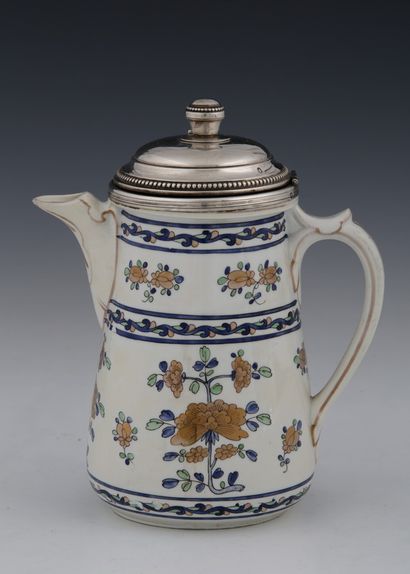 SAMSON - CHOCOLATIERE en porcelaine blanche...