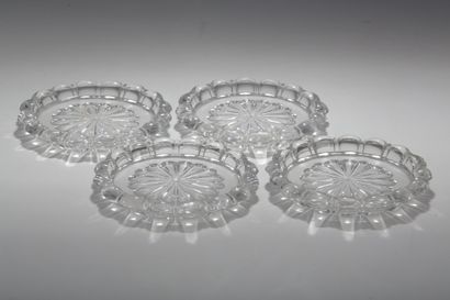 SUITE DE 4 DESSOUS DE CARAFES du Début du...