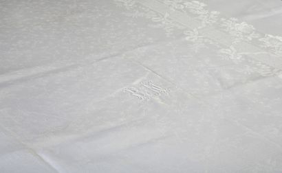 GRANDE NAPPE RECTANGULAIRE en damassé de...