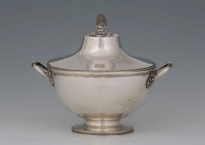 Small silver soup tureen 950 Millièmes of...