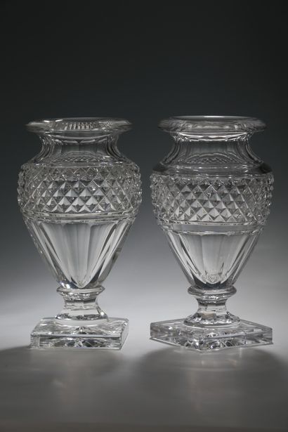 SAINT LOUIS - EMPIRE MODEL - PAIRE DE VASES...