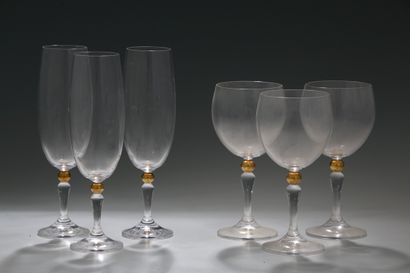 PARTIE DE SERVICE DE VERRES 43 PIECES Circa...