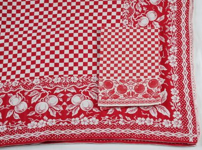 NAPPE CARREE ET SES ONZE SERVIETTES en coton...