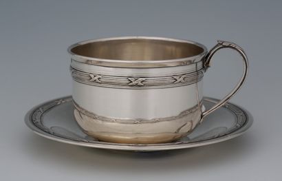DEJEUNER ET SA SOUCOUPE en argent Minerve...