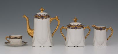 LIMOGES - SERVICE A THE 15 PIECES en porcelaine...