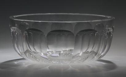 BACCARAT MODELE HARCOURT - SALADIER en cristal...
