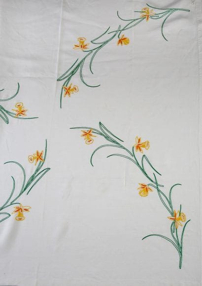 NAPPE A THE RECTANGULAR in white linen embroidered...