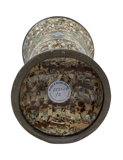 Dans le goût de Jean GERBINO à Vallauris

VASE...