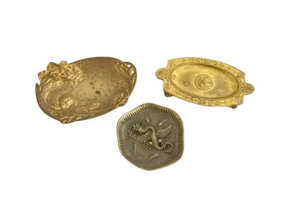 DEUX BAGUIERS / VIDE-POCHE Circa 1900 en...