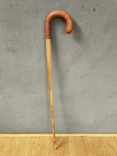 ELEGANTE CANNE A POMMEAU bec de corbin, Circa...