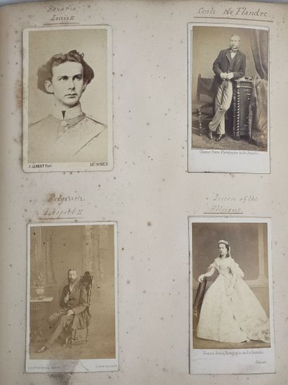 BEL ALBUM DE PHOTOGRAPHIES contenant notamment...