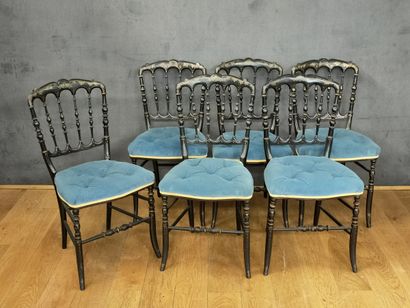 6 CHAISES VOLANTES à dossier à fuseaux d...
