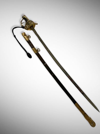 
SABRE D'OFFICIER DE MARINE BELGE 

 Poignée...