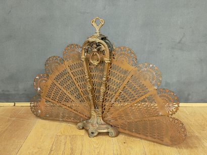 PARE-FEU EVENTAIL Circa 1880 en bronze anciennement...