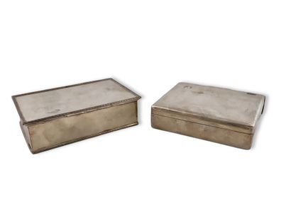 DEUX COFFRETS RECTANGULAIRES UN A CIGARETTES...