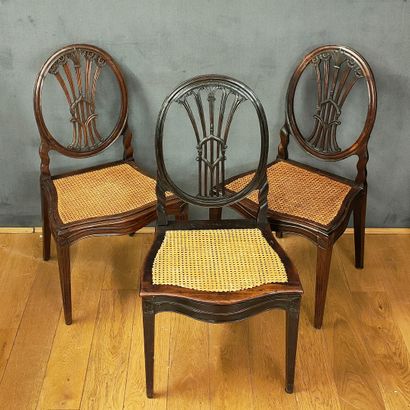 TROIS CHAISES CANNEES DONT UNE PAIRE - Colonies...