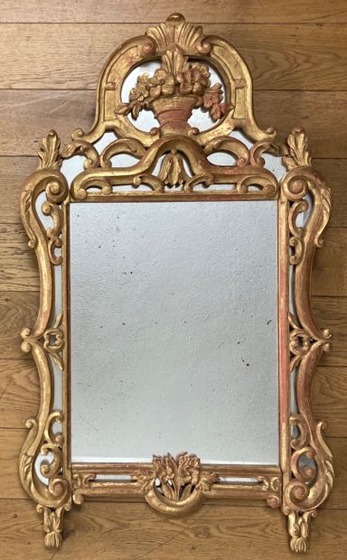 MIROIR A PARECLOSES de forme mouvementée...