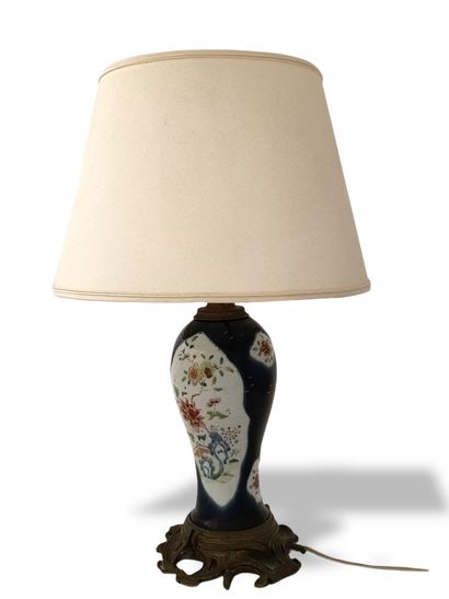 4 LAMPES des XIX et XXème Siècles comprenant...