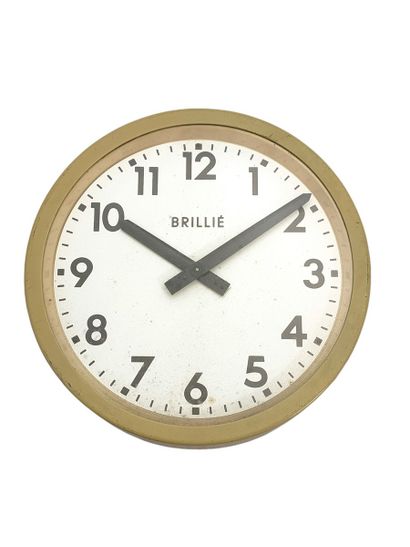 HORLOGE DE GARE BRILLIE

Encadrement en métal...