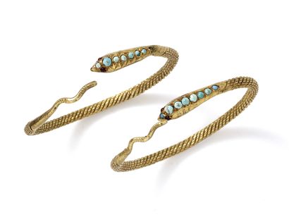 Lot en métal doré composé de 2 bracelets...