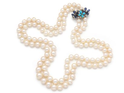 Collier composé de 2 rangs de perles de culture...