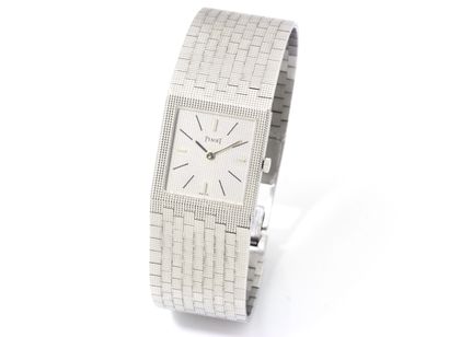 PIAGET ''CLOUS DE PARIS''

Montre bracelet...