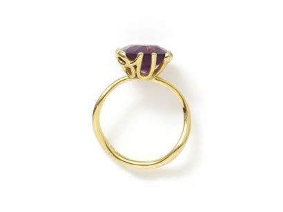 DIOR ''OUI''

Bague en or 750 millièmes,...