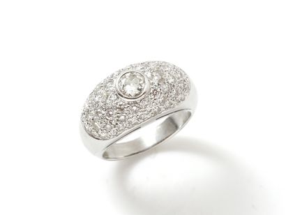 Bague jonc en or gris 750 millièmes centrée...