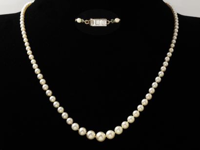BOUCHERON PARIS

Collier composé d'une chute...