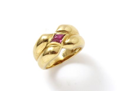Bague jonc godronné en or 750 millièmes centrée...