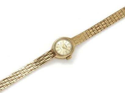 Montre bracelet de dame en or 375 millièmes,...