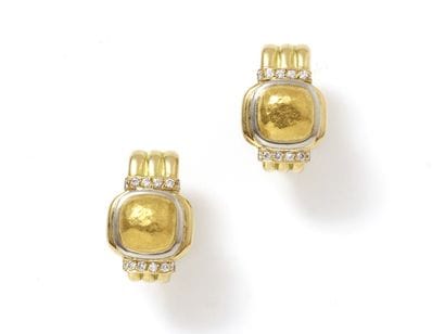 CHAUMET

Paire de clips d'oreilles en or...