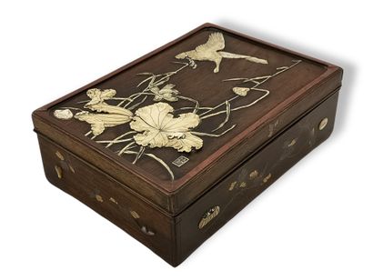 JAPON période MEIJI (1868-1912)

COFFRET...