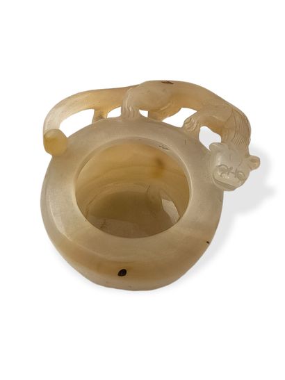 CHINE XXème Siècle

GODET DE PEINTRE en agate...