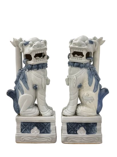 CHINE XIXème Siècle

PAIRE DE CHIMERES formant...