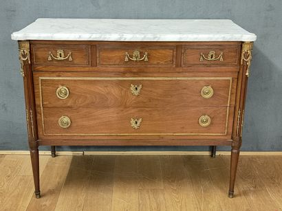 COMMODE d'Epoque Louis XVI estampillée P....