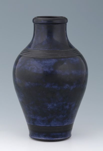 Emile DECOEUR (1876-1953)

VASE BALUSTER...