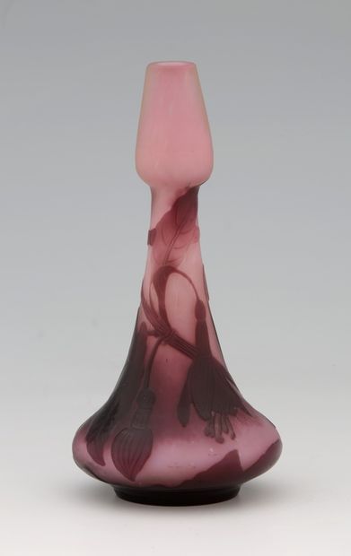 Ets Gallé (1904-1936)

SOLIFLORE

Acid-etched...
