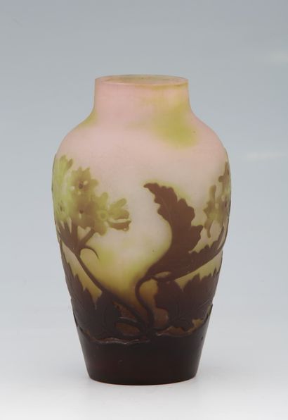 Ets Gallé (1904-1936)

VASE BALUSTRE

Acid-etched...