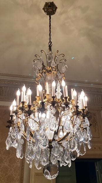 TRES IMPORTANT LUSTRE d''HOTEL PARTICULIER,...