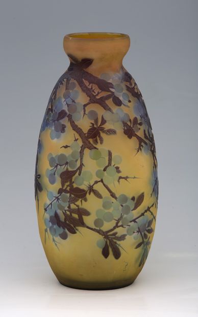 Ets Gallé (1904-1936)

LARGE VASE

Acid-etched...