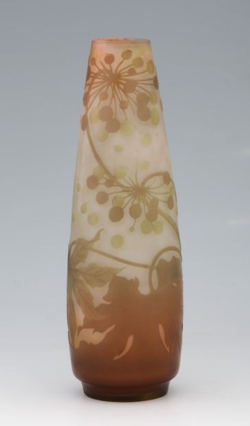 Ets Gallé (1904-1936)

TRUNCATED CONE VASE

Acid-etched...