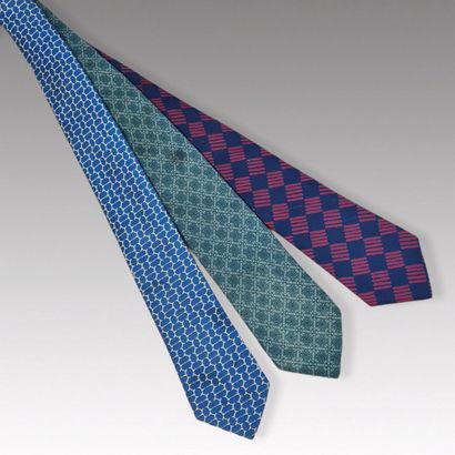 HERMES Paris - Set of THREE silk twill CRAVATES...