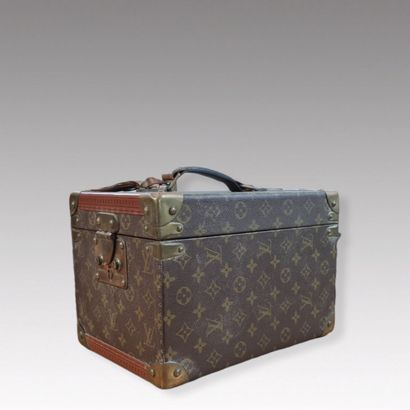 Louis VUITTON Lock No. H8 - ALCOHOL BOX in...
