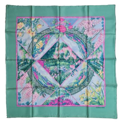HERMES Paris made in France - CARRE in silk...